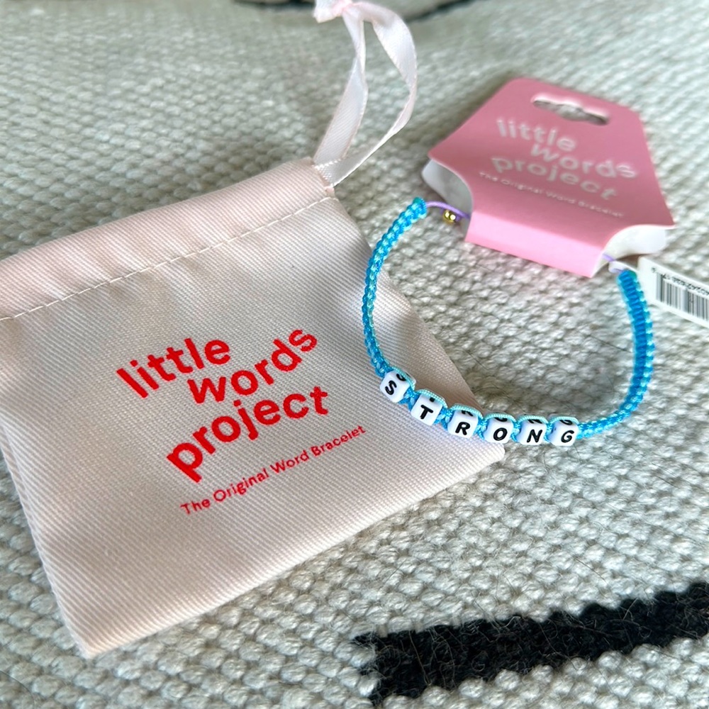 NWT Little Words Project ‘STRONG’ bracelet 🩵